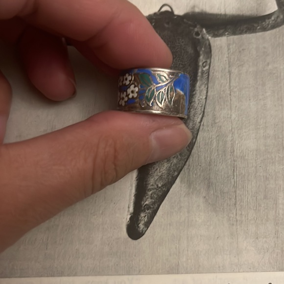 Sterling Silver Floral ring from Thailand - Picture 5 of 10